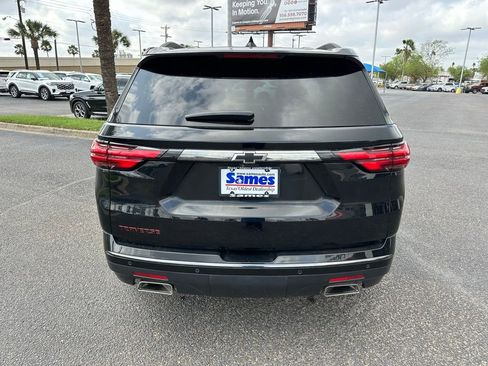 Used 2023 Chevrolet Traverse Premier w/ Redline Edition image 5