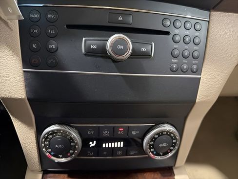 Used 2012 Mercedes-Benz GLK 350 2WD image 21