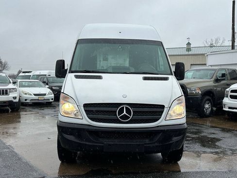 Used 2012 Mercedes-Benz Sprinter 2500 image 2
