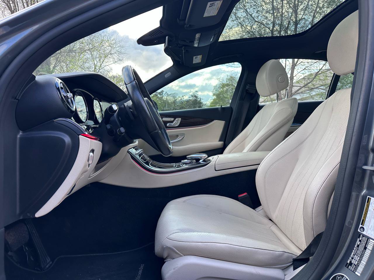Used 2017 Mercedes-Benz E 300 image 11
