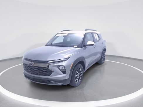 Used 2025 Chevrolet TrailBlazer ACTIV w/ Convenience Package image 3