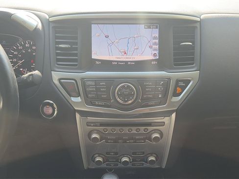 Used 2019 Nissan Pathfinder SL FWD image 14