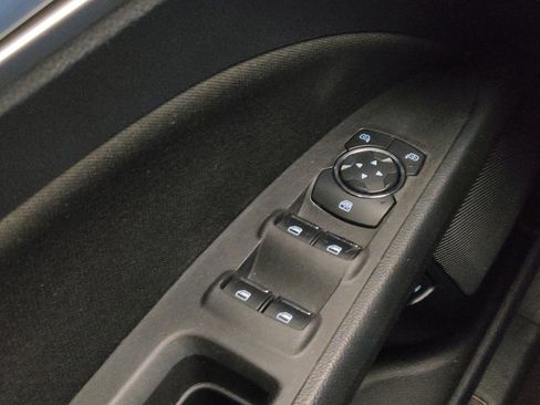 Used 2019 Ford Fusion SE FWD image 27