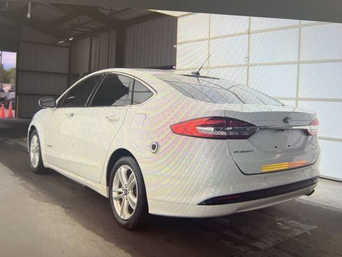 Used 2018 Ford Fusion SE w/ Equipment Group 602A image 4