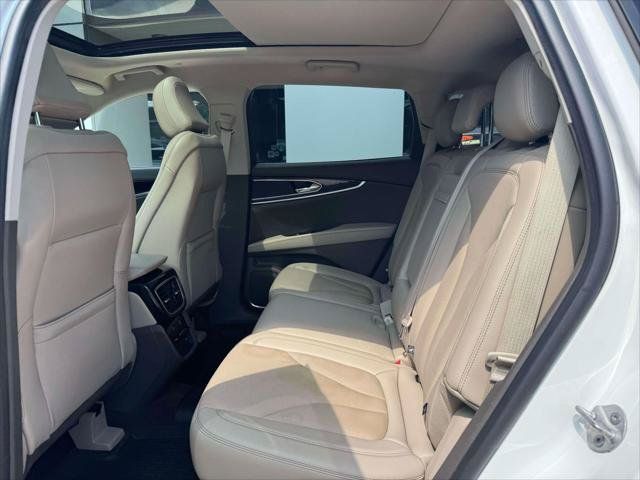 Used 2022 Lincoln Nautilus Reserve AWD/4WD image 14