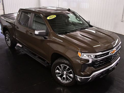 Used 2023 Chevrolet Silverado 1500 LT AWD/4WD image 15