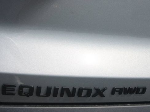 New 2027 Chevrolet Equinox RS w/ Convenience Package III AWD/4WD image 16