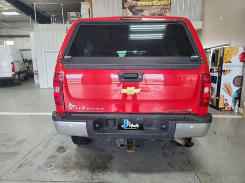 Used 2013 Chevrolet Silverado 2500 LT w/ Interior Plus Package AWD/4WD image 6