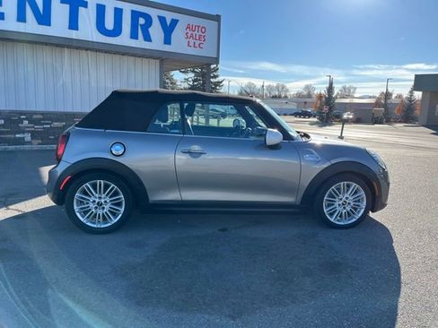 Used 2019 MINI Cooper S w/ Premium Package FWD image 18