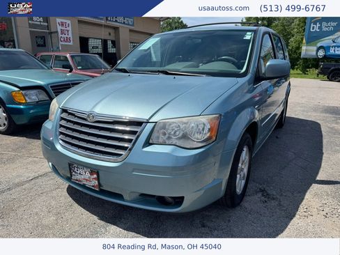 Used 2010 Chrysler Town & Country Touring w/ Family Value Group FWD image 1