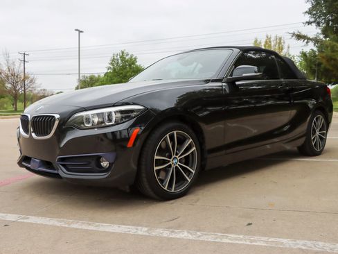 Used 2018 BMW 230i Convertible w/ Premium Package RWD image 11