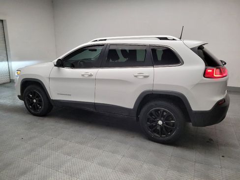 Used 2019 Jeep Cherokee Latitude w/ Popular Appearance Group AWD/4WD image 3