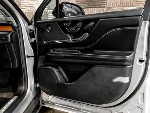 Used 2020 Lincoln Corsair Reserve w/ Equipment Group 201A image 44