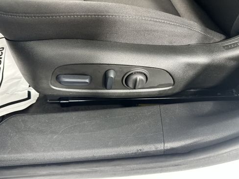 Used 2025 Chevrolet Malibu LT FWD image 12
