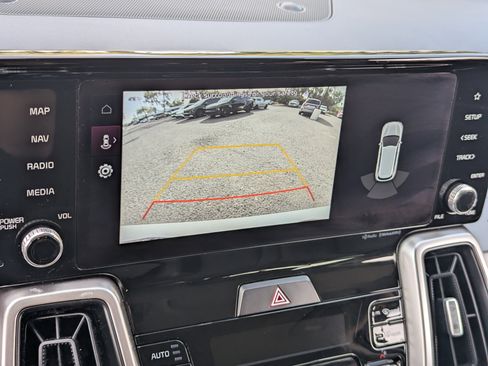 Certified 2022 Kia Sorento S image 25