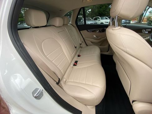 Used 2020 Mercedes-Benz GLC 300 image 29