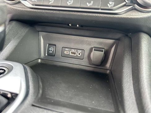 Used 2024 Nissan Sentra SV image 26