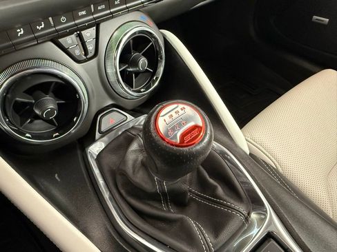 Used 2017 Chevrolet Camaro SS RWD image 31