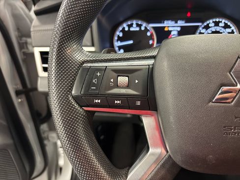 Used 2022 Mitsubishi Outlander ES FWD image 30