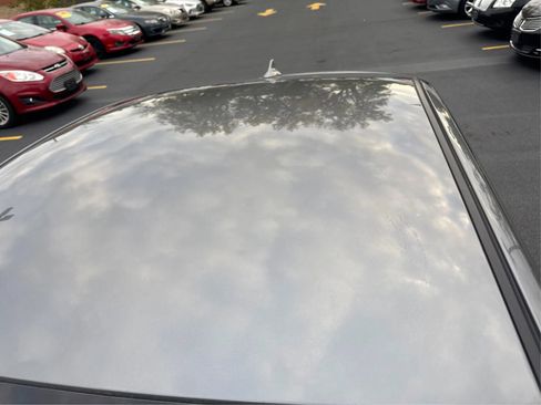 Used 2013 Hyundai Elantra GLS w/ Preferred Pkg image 14