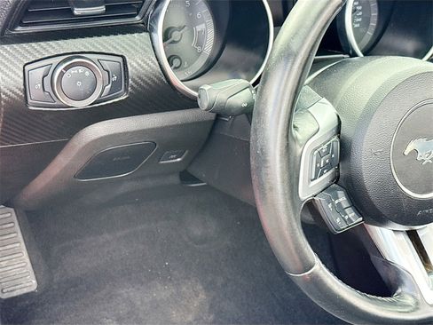 Used 2019 Ford Mustang Convertible image 12