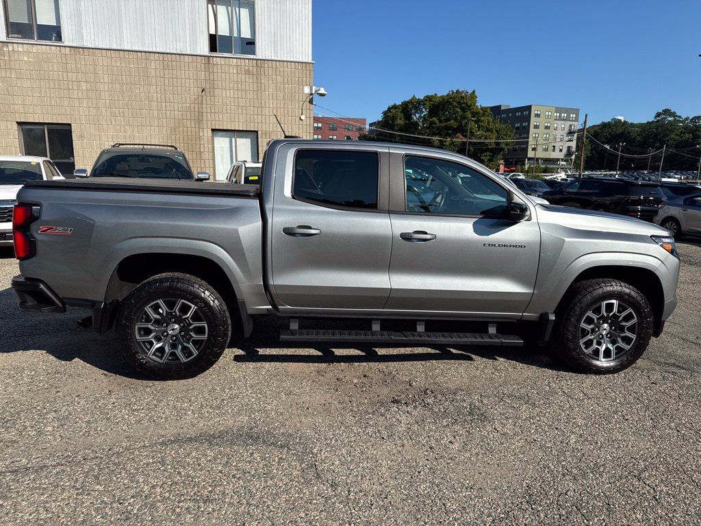 Used 2023 Chevrolet Colorado Z71 w/ Z71 Convenience Package 2 AWD/4WD image 8