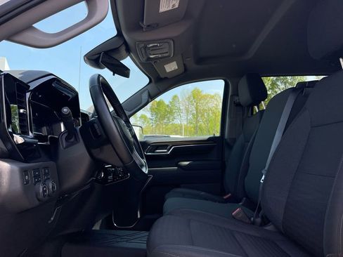 Used 2023 Chevrolet Silverado 1500 RST w/ Protection Package image 9