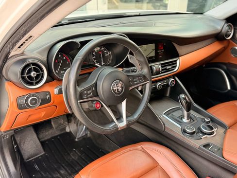 Used 2017 Alfa Romeo Giulia Ti RWD image 23