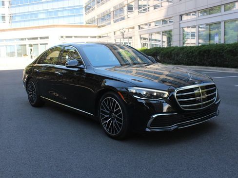 Used 2022 Mercedes-Benz S 500 4MATIC image 1