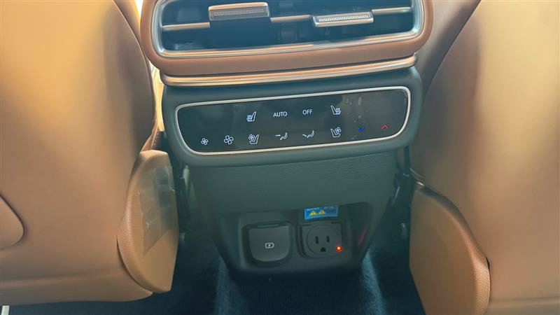 Used 2025 Genesis GV80 3.5T Prestige AWD/4WD image 26
