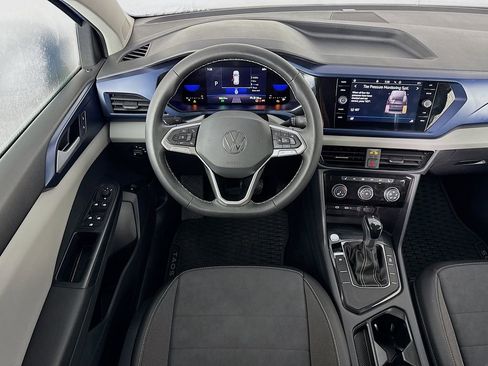 Used 2023 Volkswagen Taos SE image 28