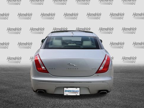 Used 2013 Jaguar XJ L Portfolio RWD image 8