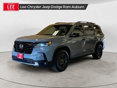 Used 2025 Honda Pilot TrailSport