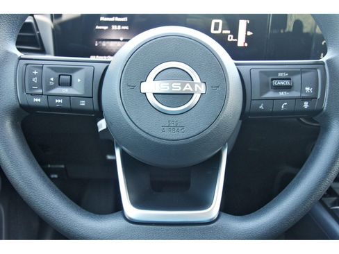Certified 2025 Nissan Kicks SV FWD image 17
