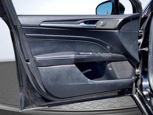 Used 2017 Ford Fusion Energi Titanium image 23