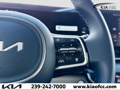 New 2026 Kia Carnival EX image 39