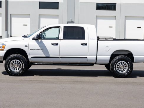 Used 2006 Dodge Ram 2500 Truck SLT w/ Light Group image 8