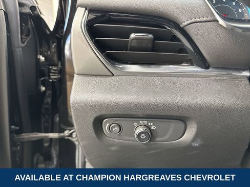 Certified 2023 Chevrolet Traverse LT FWD image 23