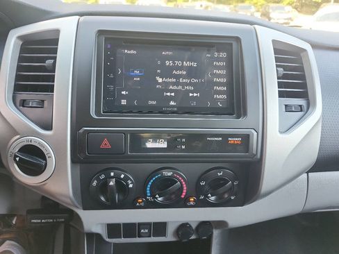 Used 2012 Toyota Tacoma 4x4 Access Cab w/ SR5 Pkg image 13