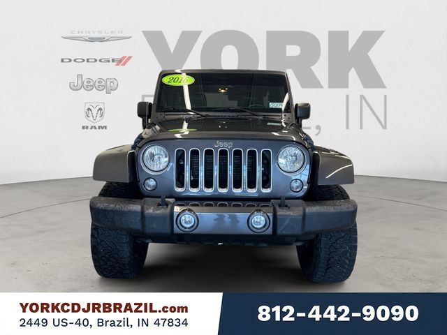 Used 2016 Jeep Wrangler Unlimited Sahara w/ Dual Top Group AWD/4WD image 8