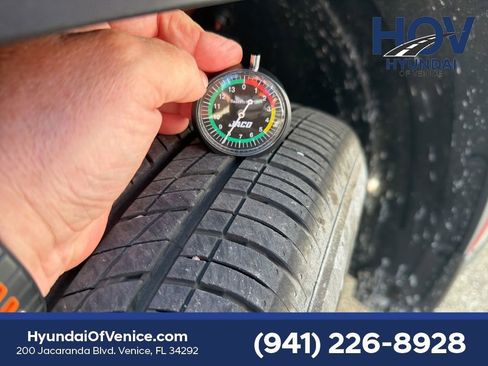 Certified 2025 Hyundai Tucson SEL image 14