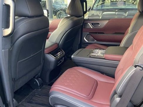 Used 2025 INFINITI QX80 Autograph image 5