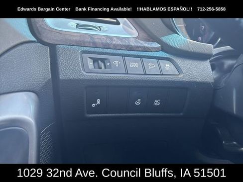 Used 2017 Hyundai Santa Fe SE image 22