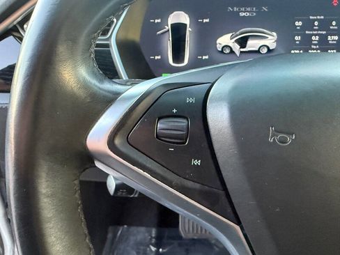Used 2017 Tesla Model X 90D image 30