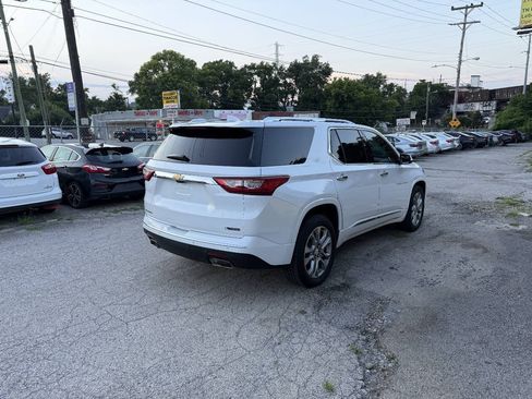 Used 2018 Chevrolet Traverse Premier w/ Driver Confidence II Package FWD image 5