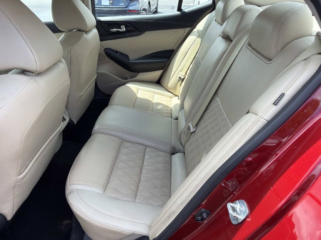 Used 2023 Nissan Maxima Platinum w/ Sport Mat Group FWD image 14