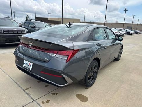 New 2026 Hyundai Elantra SEL FWD image 10