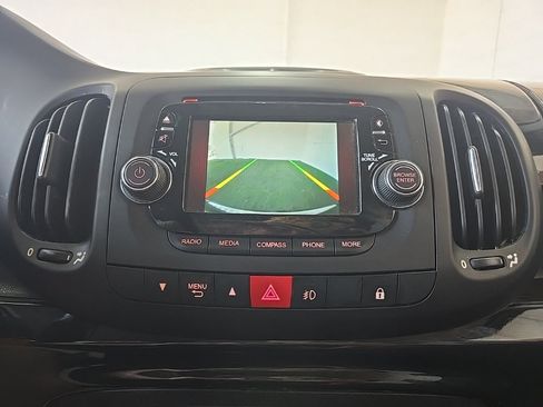 Used 2015 FIAT 500L Trekking image 21