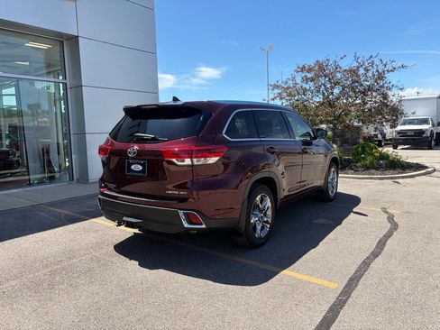 Used 2019 Toyota Highlander Limited Platinum AWD/4WD image 38