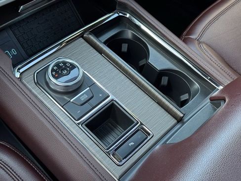 Used 2024 Ford Expedition Limited image 37